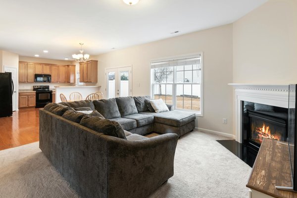 Utilisation audacieuse du papier peint : décorez vos plafonds !